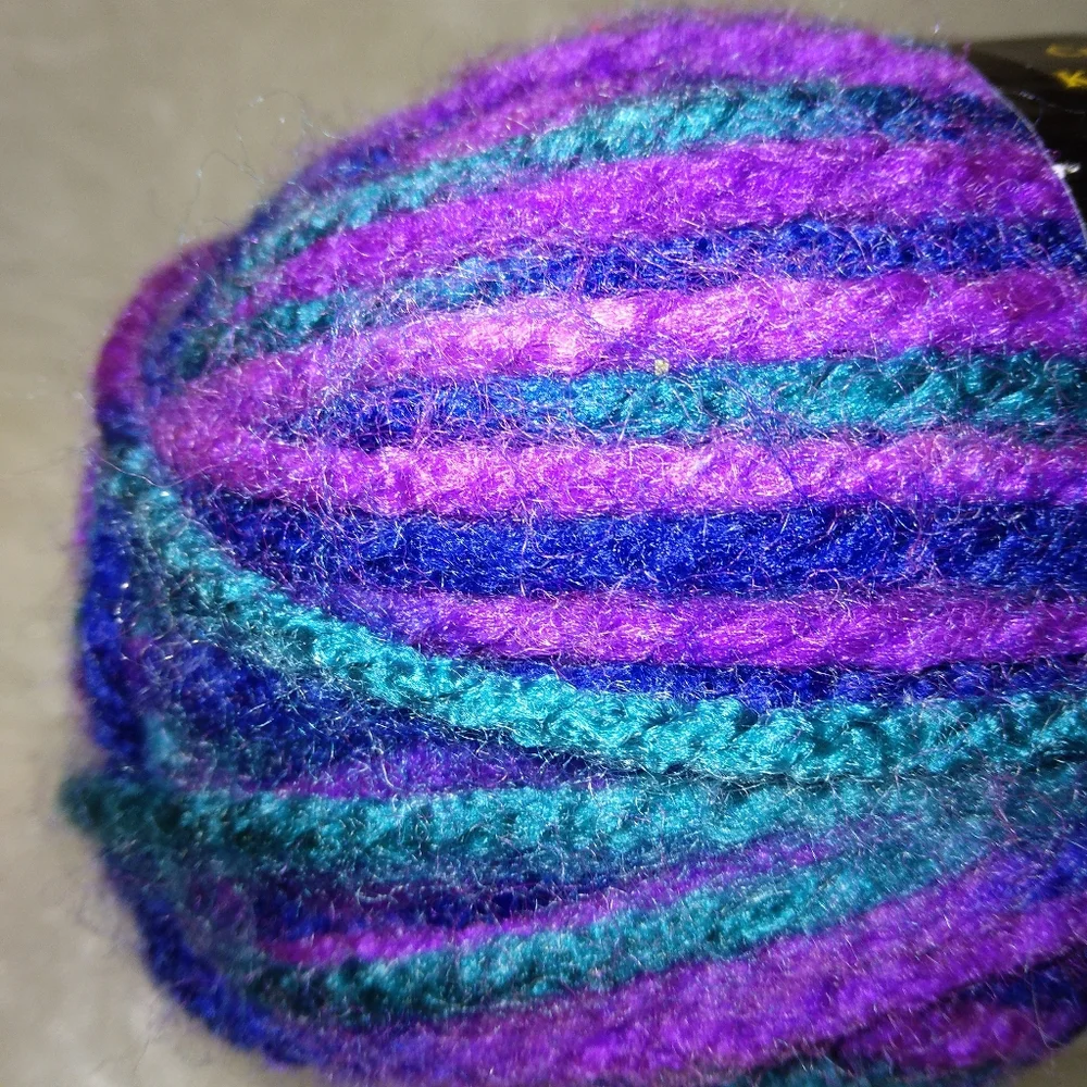 YARN Lion Brand Jiffy Quick & Easy Mohair Look Yarn 100% acrylic